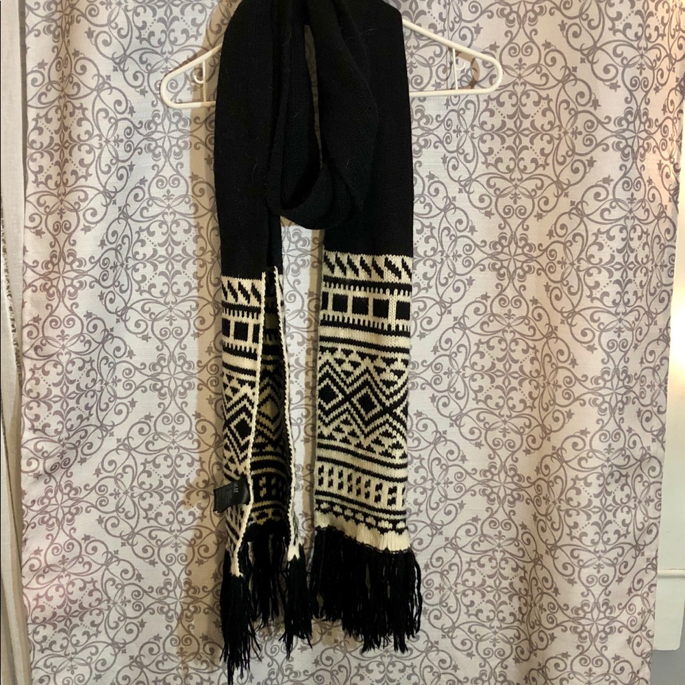 Knitted Scarf
